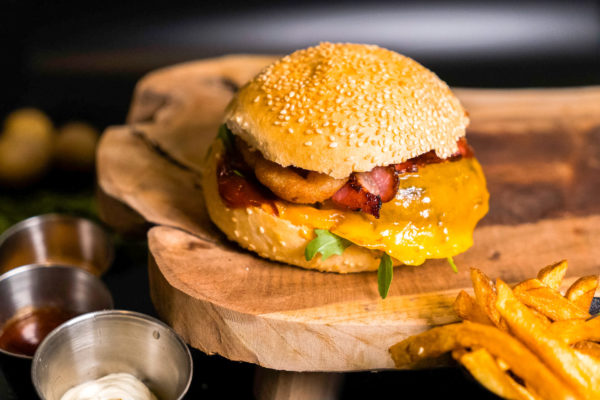 Burger Texan Y'a Plus Qu'à Genève - Livraison burgers et plats cuisinés