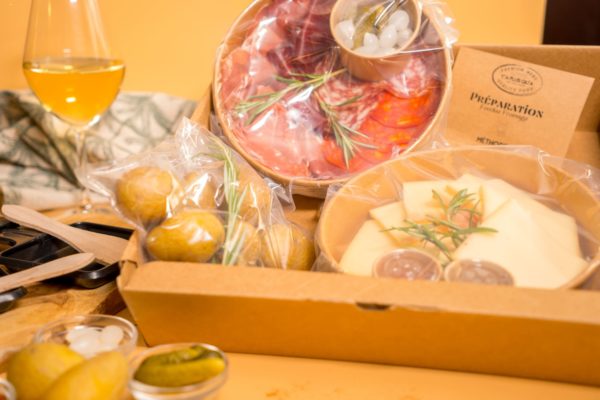 Box Raclette Y'a Plus Qu'à Genève - facile et rapide en livraison