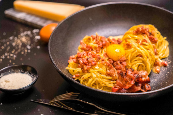 Spaghetti à la Carbonara Y'a Plus Qu'à Genève - Livraison, prêts en 15 minutes